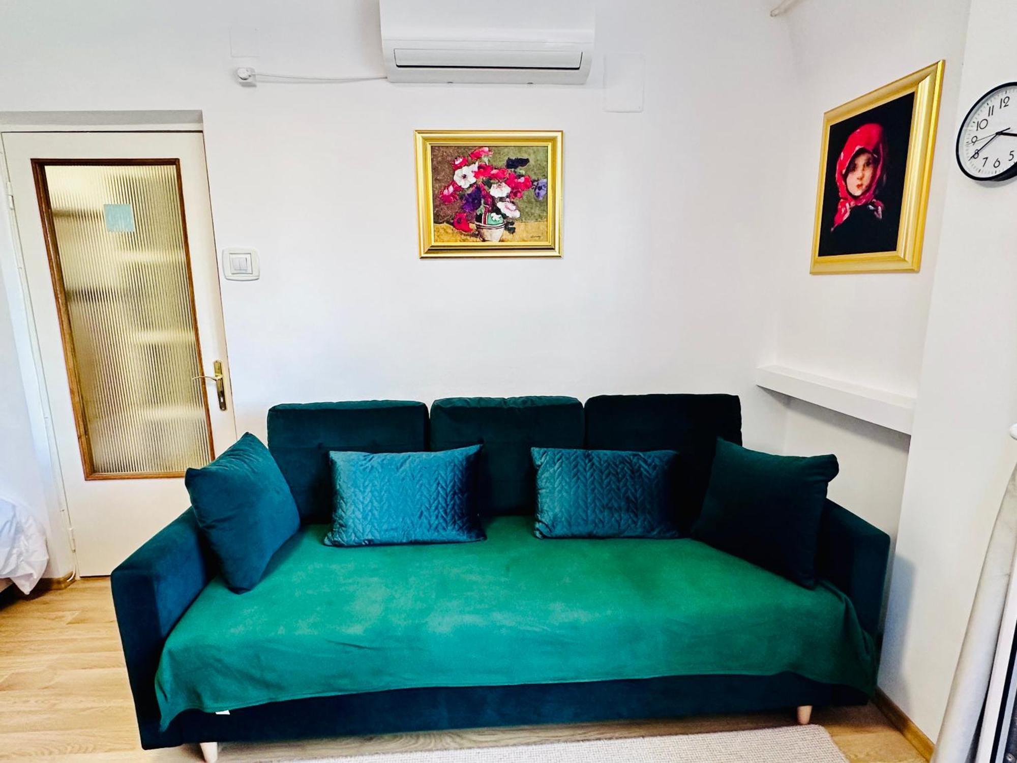 Studio Panoramic With Balcony And Parcul Unirii View Alba Iulia Exterior foto